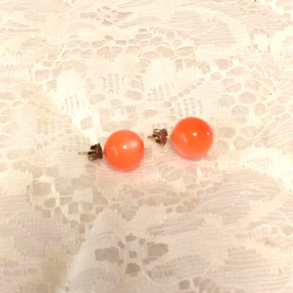 Vintage Women’s Classic Orange Beads Round Stud Earrings Timeless VTG Jewelry - Picture 6 of 6